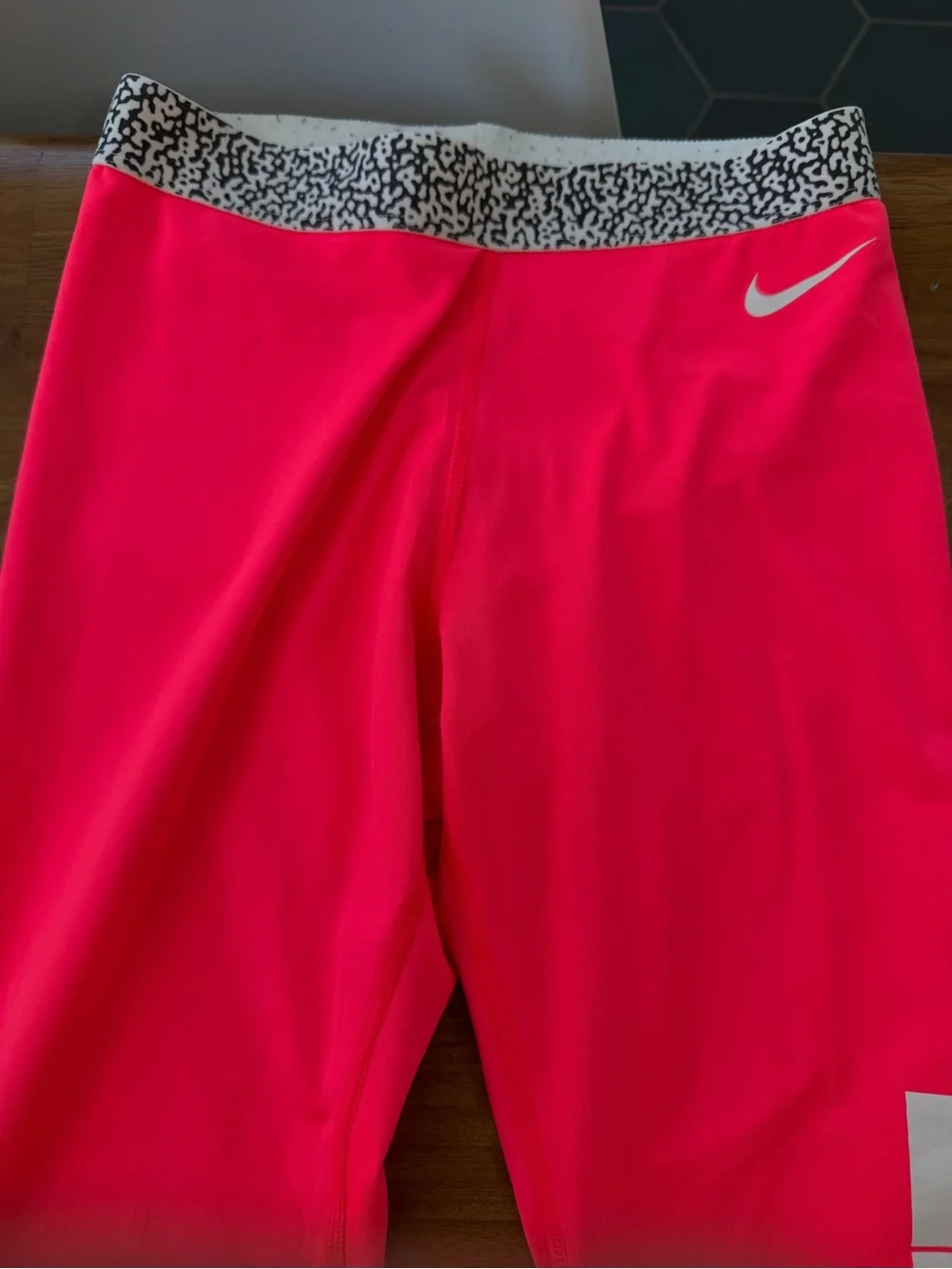 Nike Pro Dri-Fit Bright Pink Leggings w/ White 'JUST DO IT' Side Logo - Medium